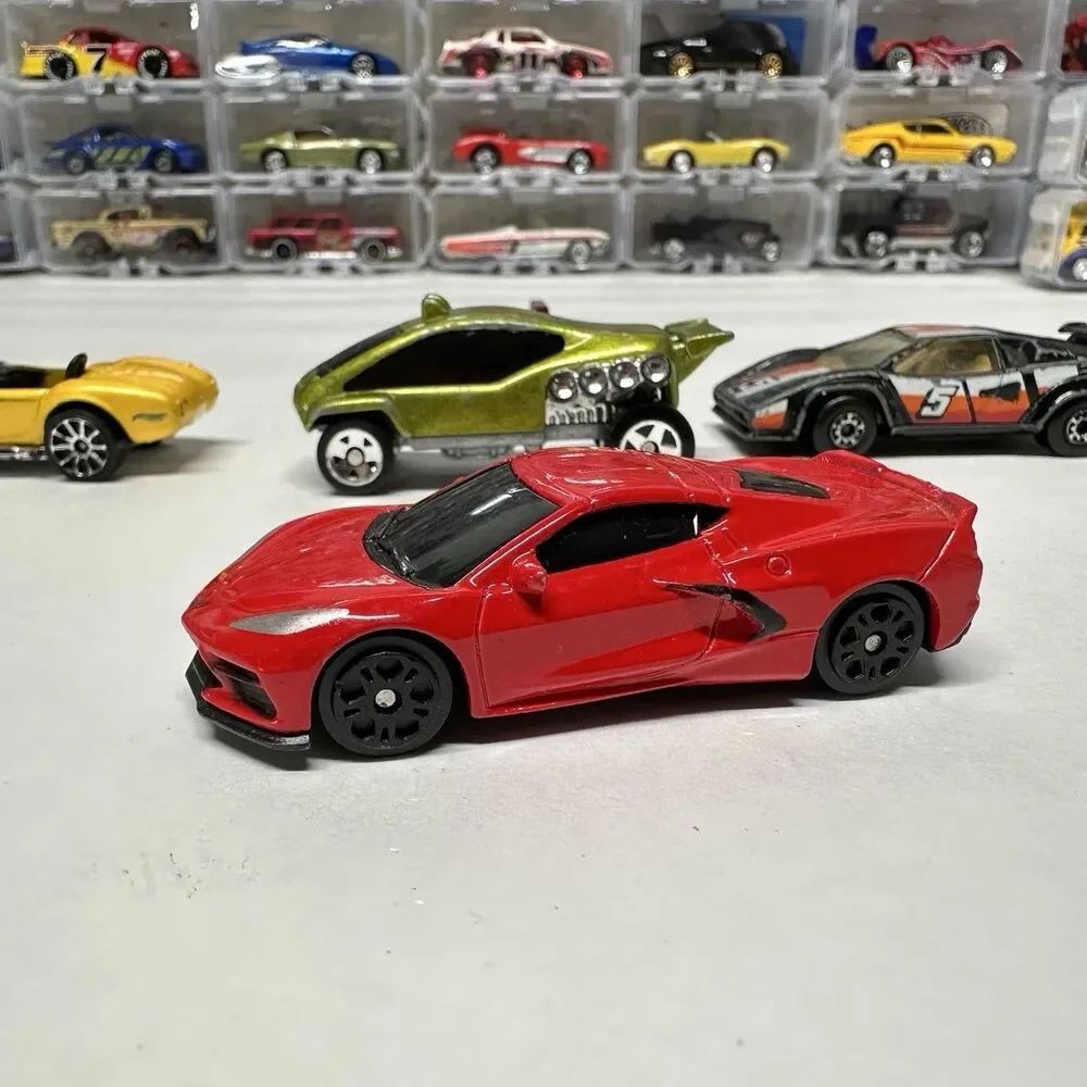 Lot of 5 Diecast Cars Hot Wheels Matchbox Maisto Corvette Lamborghini Cobra